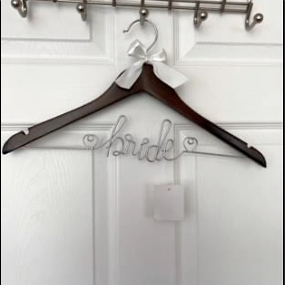 ‘Bride’ hanger NWT